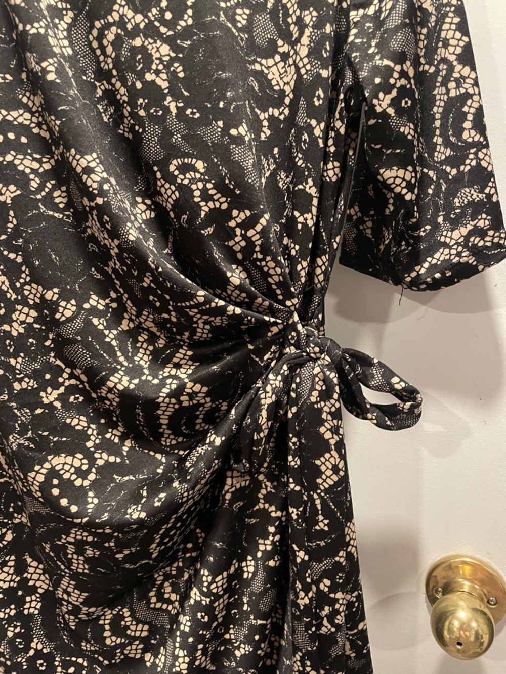 [Karin Stevens] Black Nude Lace Print Dress size large - Picture 3 of 7